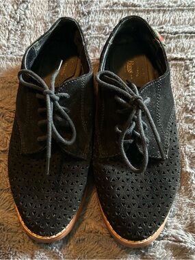 G.H. Bass & Co. Black Laser-Cut Lace-Up Oxfords
